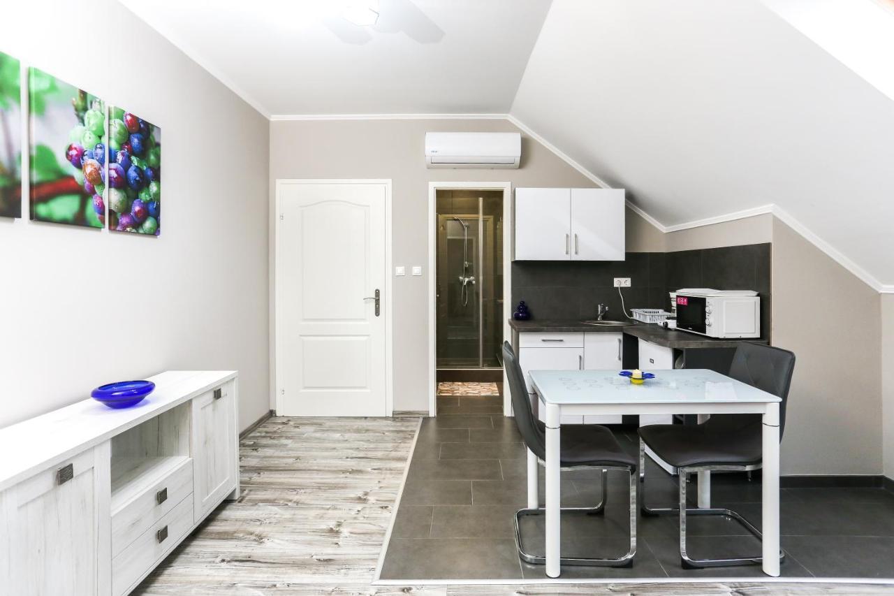 Gardi Apartman Szekszárd Eksteriør billede