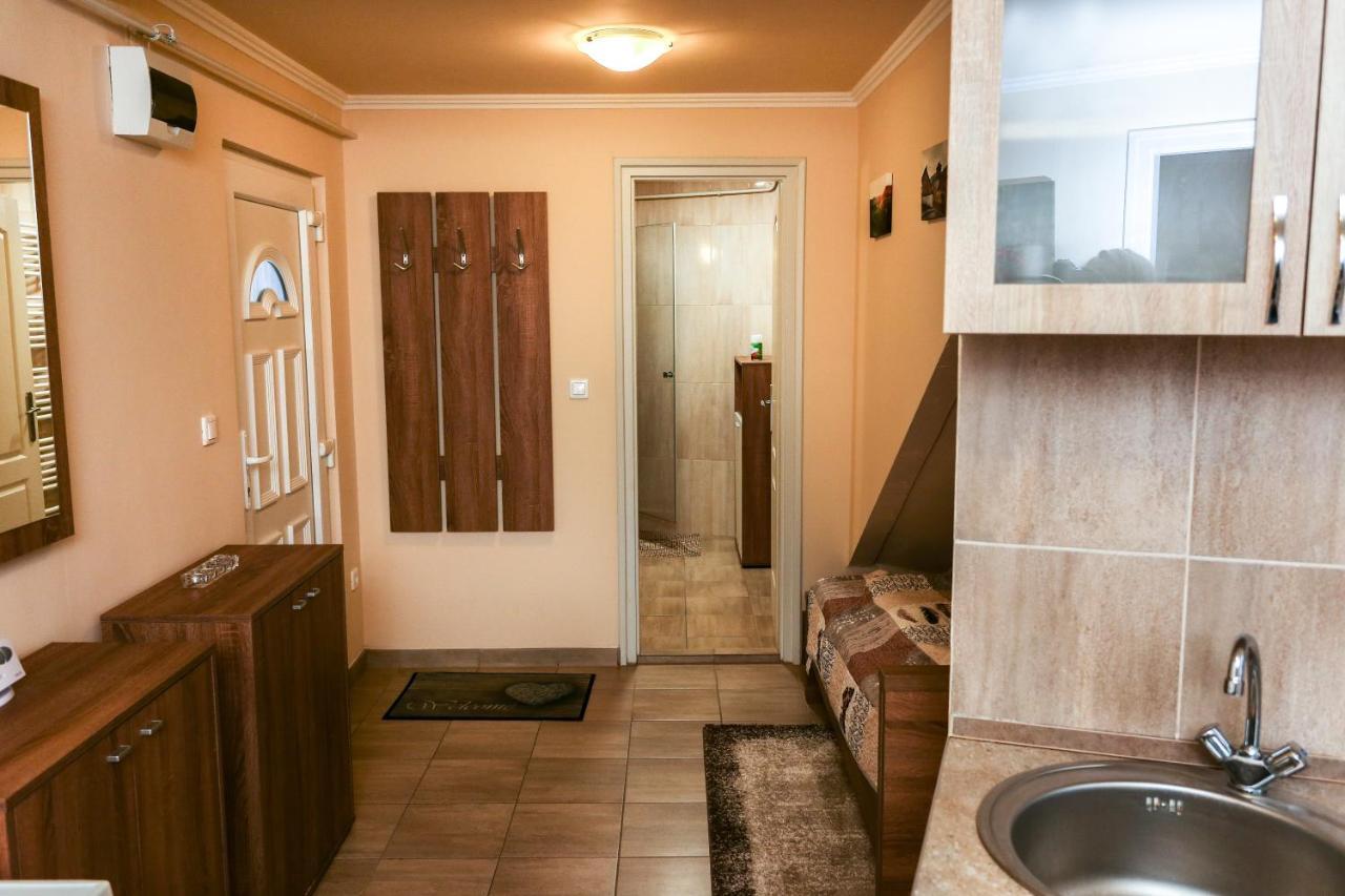 Gardi Apartman Szekszárd Eksteriør billede