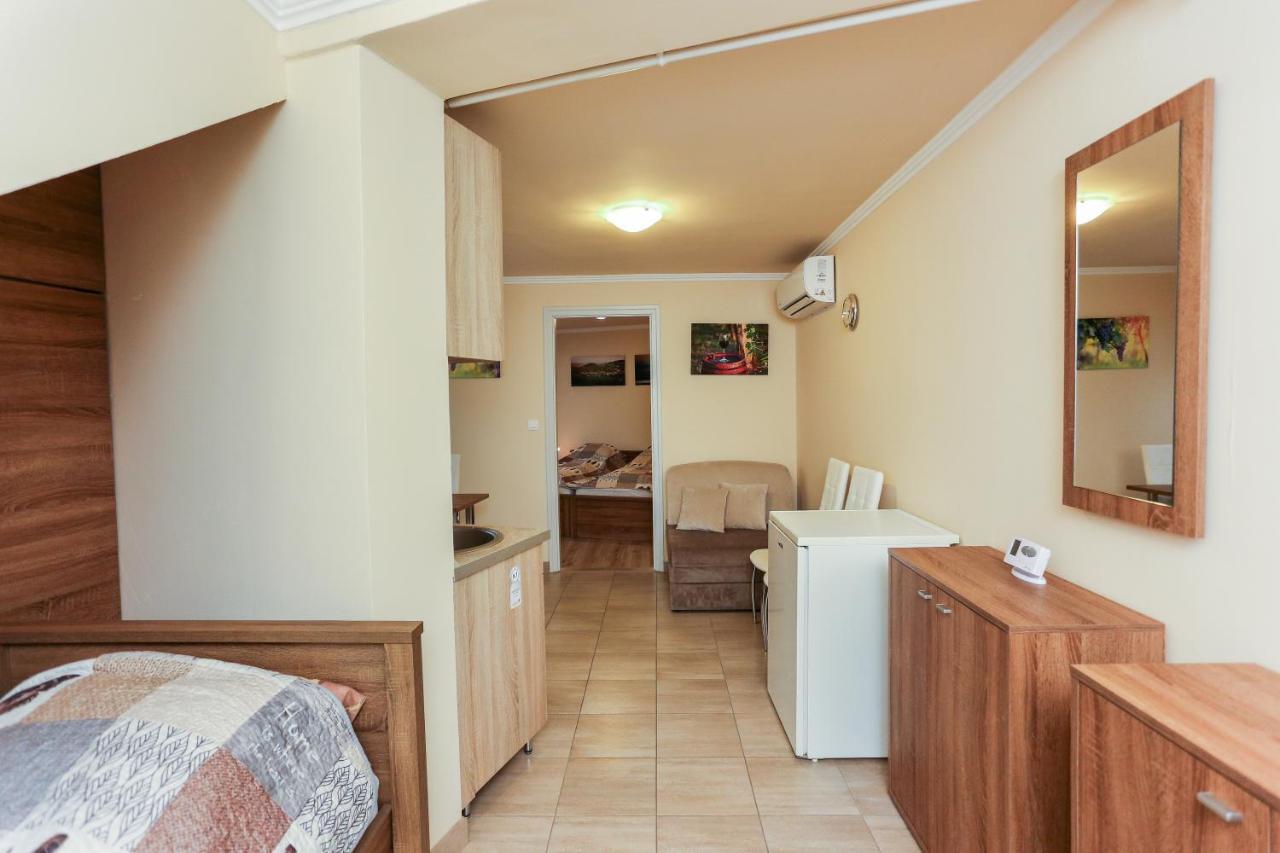 Gardi Apartman Szekszárd Eksteriør billede